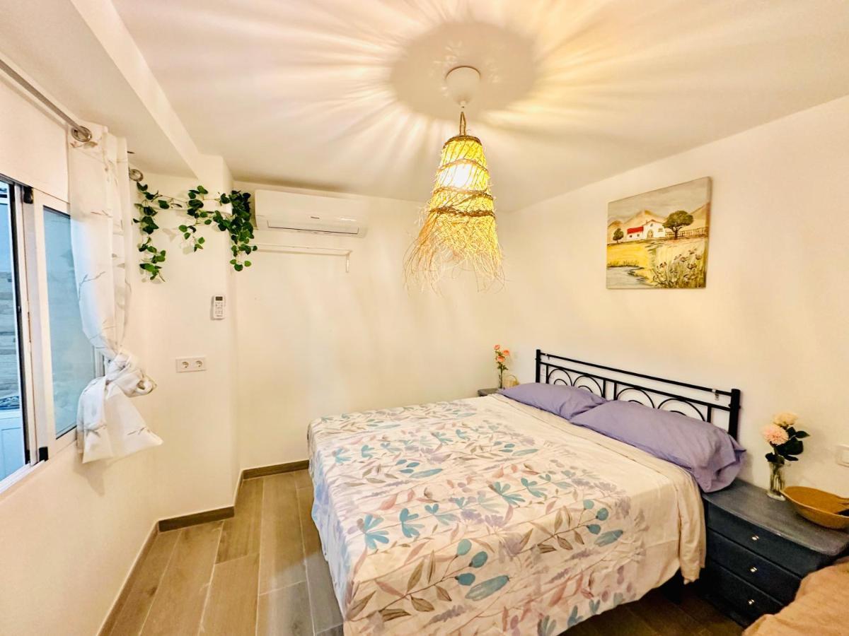 Sol Apartamentos Malaga Centro Esterno foto